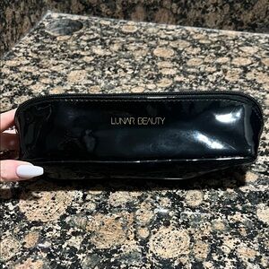 Lunar Beauty Black Cosmetic Bag